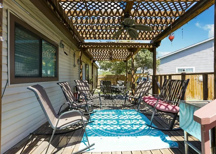 Home Near Sea World & Lackland